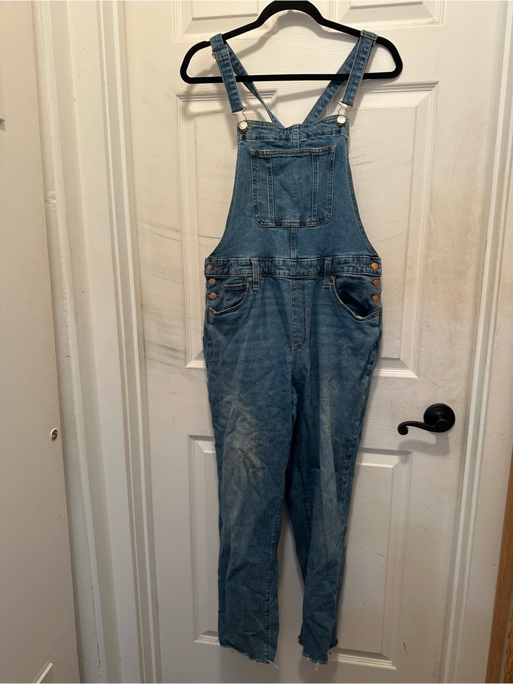 Universal Thread Light Blue Denim Women's Overalls with Front Bib 14